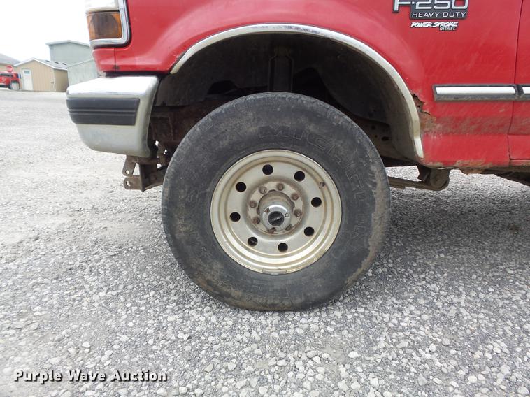 image for item DD7207 1997 Ford F250 HD XLT pickup truck