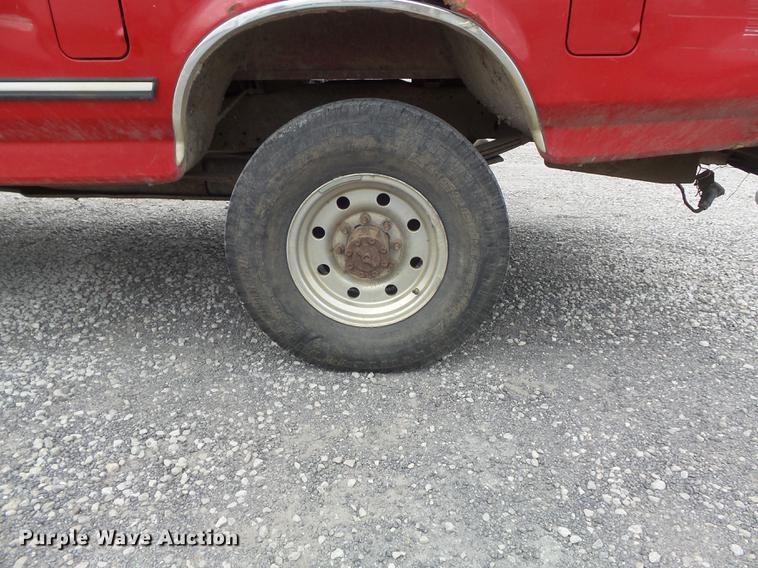 image for item DD7207 1997 Ford F250 HD XLT pickup truck