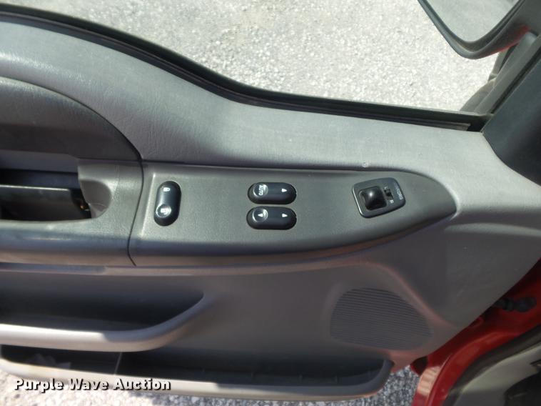 image for item DD7208 2003 Ford F250 Super Duty XLT SuperCab pickup truck