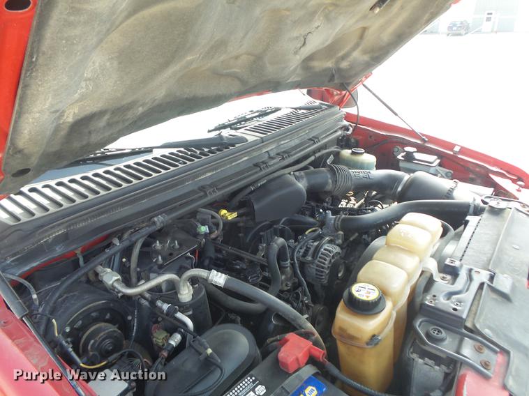 image for item DD7208 2003 Ford F250 Super Duty XLT SuperCab pickup truck