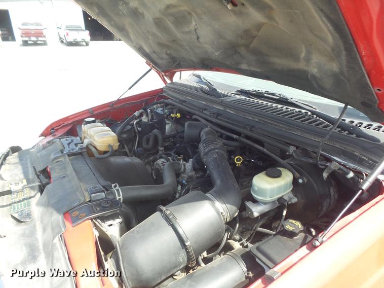 image for item DD7208 2003 Ford F250 Super Duty XLT SuperCab pickup truck