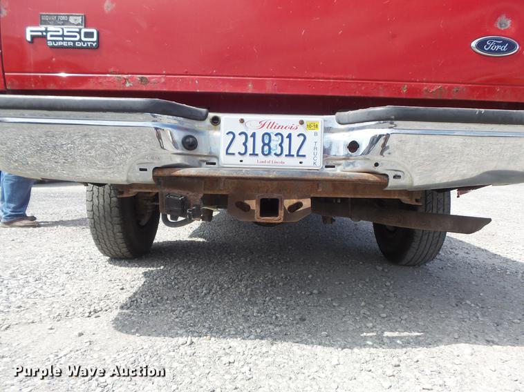 image for item DD7208 2003 Ford F250 Super Duty XLT SuperCab pickup truck