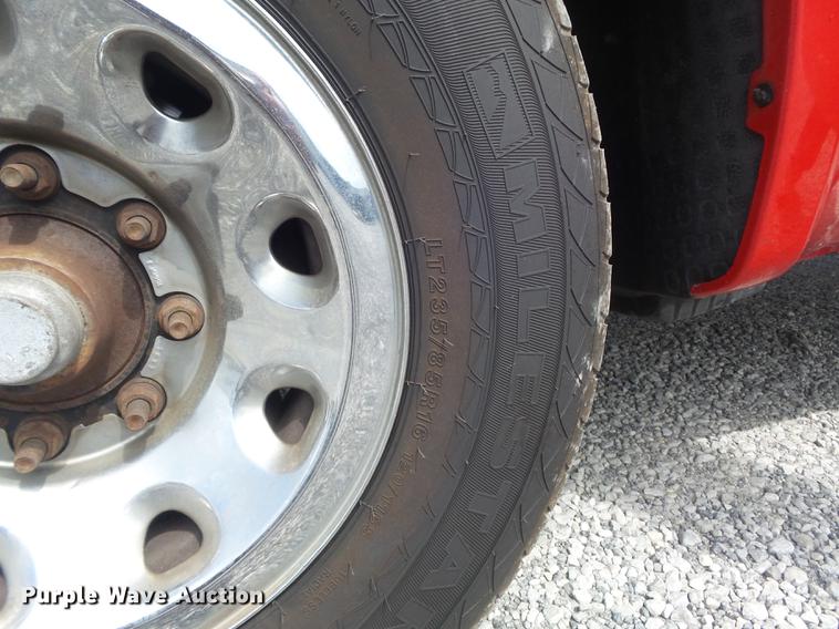 image for item DD7208 2003 Ford F250 Super Duty XLT SuperCab pickup truck