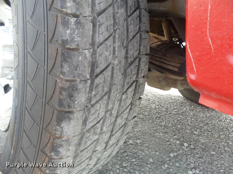 image for item DD7208 2003 Ford F250 Super Duty XLT SuperCab pickup truck