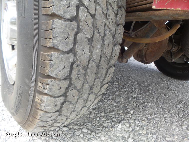 image for item DD7208 2003 Ford F250 Super Duty XLT SuperCab pickup truck