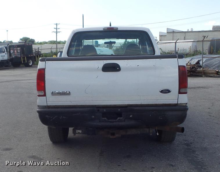 image for item DD7213 2005 Ford F250 Super Duty XL SuperCab pickup truck