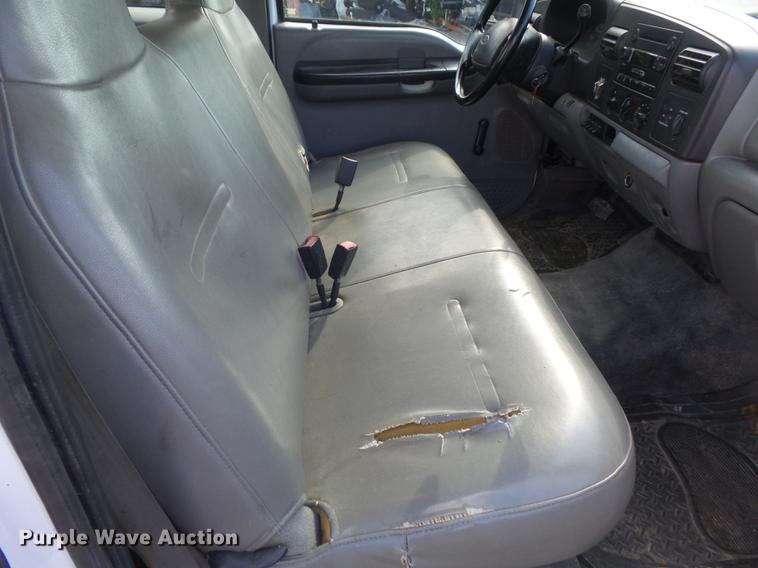 image for item DD7213 2005 Ford F250 Super Duty XL SuperCab pickup truck