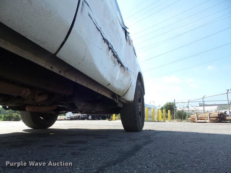 image for item DD7213 2005 Ford F250 Super Duty XL SuperCab pickup truck