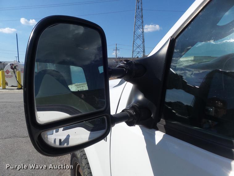 image for item DD7213 2005 Ford F250 Super Duty XL SuperCab pickup truck