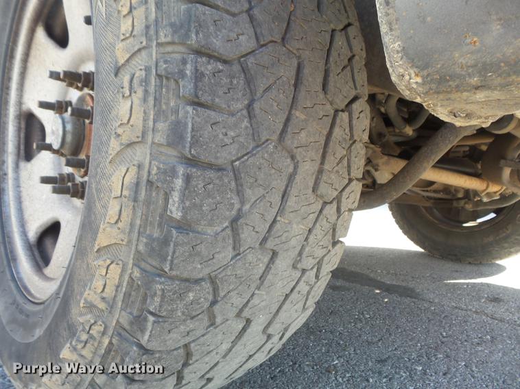 image for item DD7213 2005 Ford F250 Super Duty XL SuperCab pickup truck