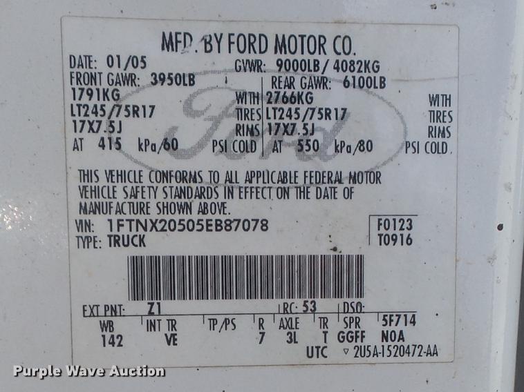 image for item DD7213 2005 Ford F250 Super Duty XL SuperCab pickup truck