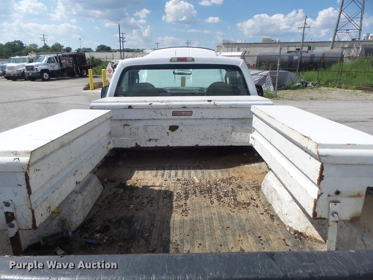 image for item DD7214 2008 Ford F250 Super Duty XL pickup truck