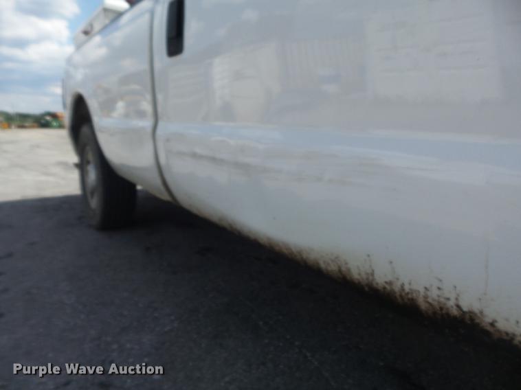 image for item DD7214 2008 Ford F250 Super Duty XL pickup truck