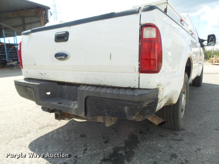 image for item DD7214 2008 Ford F250 Super Duty XL pickup truck