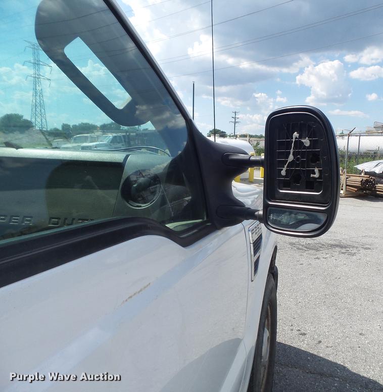 image for item DD7214 2008 Ford F250 Super Duty XL pickup truck