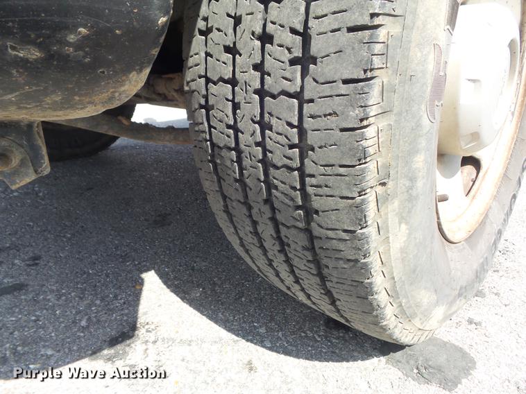 image for item DD7214 2008 Ford F250 Super Duty XL pickup truck