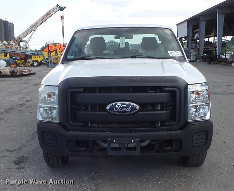 image for item DD7215 2011 Ford F250 Super Duty XL SuperCab pickup truck