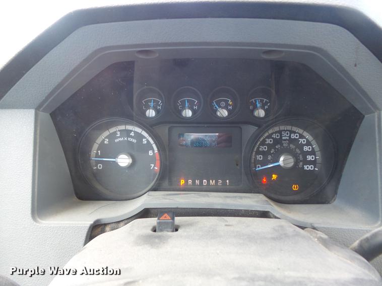 image for item DD7215 2011 Ford F250 Super Duty XL SuperCab pickup truck