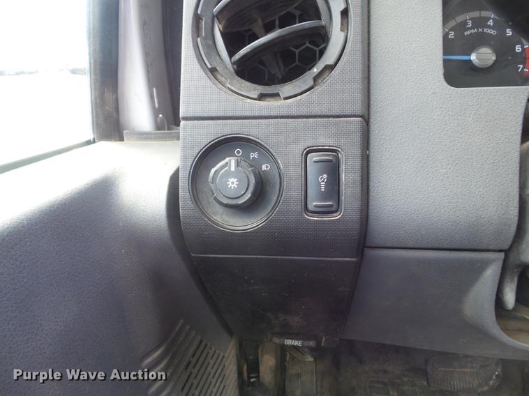 image for item DD7215 2011 Ford F250 Super Duty XL SuperCab pickup truck