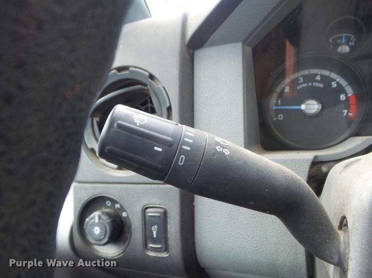 image for item DD7215 2011 Ford F250 Super Duty XL SuperCab pickup truck