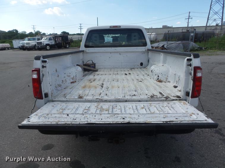 image for item DD7215 2011 Ford F250 Super Duty XL SuperCab pickup truck