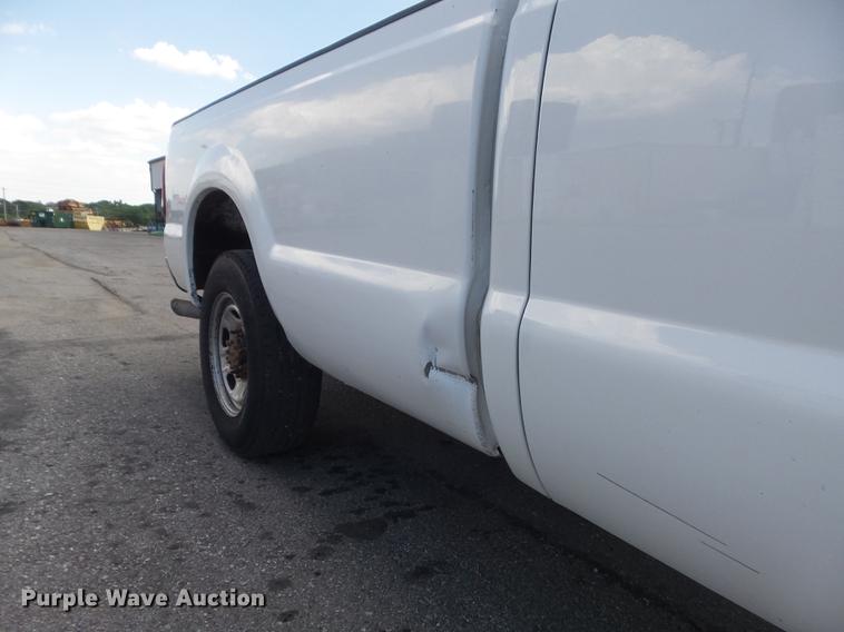 image for item DD7215 2011 Ford F250 Super Duty XL SuperCab pickup truck