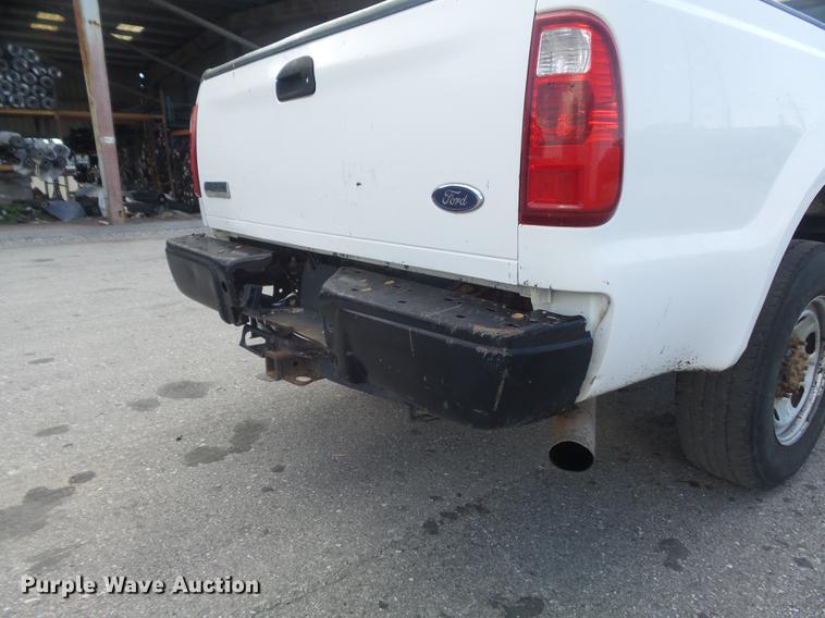 image for item DD7215 2011 Ford F250 Super Duty XL SuperCab pickup truck