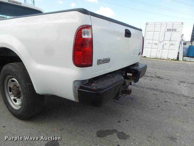 image for item DD7215 2011 Ford F250 Super Duty XL SuperCab pickup truck