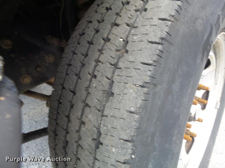 image for item DD7215 2011 Ford F250 Super Duty XL SuperCab pickup truck