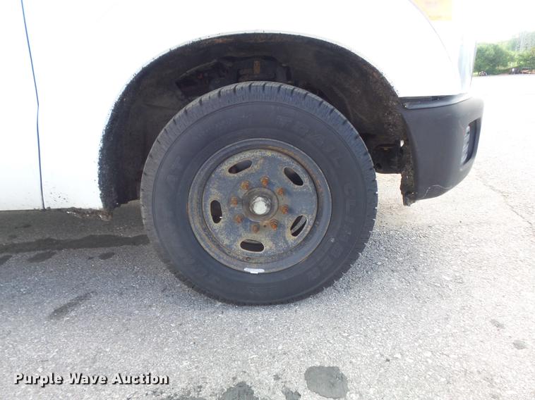 image for item DD7215 2011 Ford F250 Super Duty XL SuperCab pickup truck