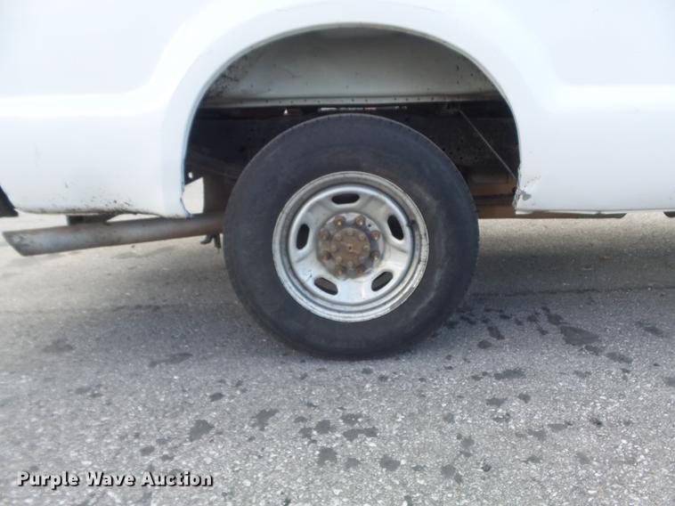 image for item DD7215 2011 Ford F250 Super Duty XL SuperCab pickup truck