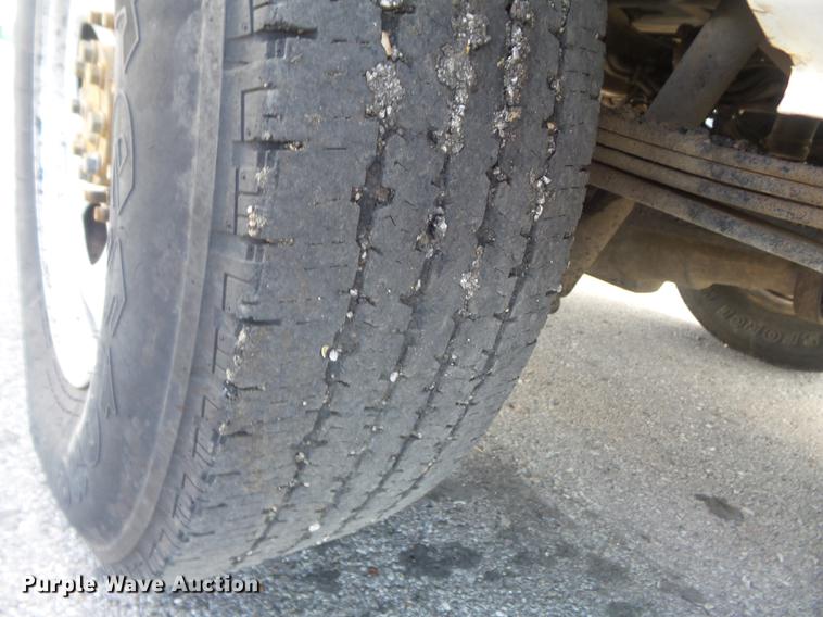 image for item DD7215 2011 Ford F250 Super Duty XL SuperCab pickup truck