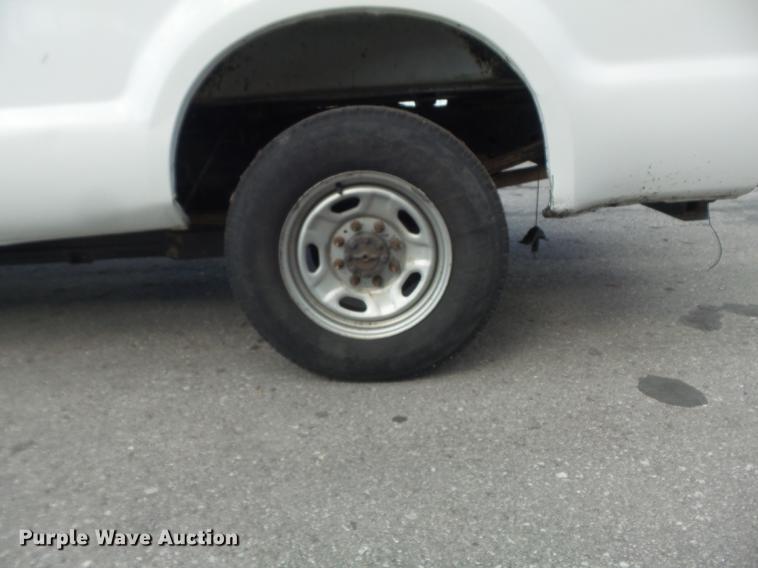 image for item DD7215 2011 Ford F250 Super Duty XL SuperCab pickup truck