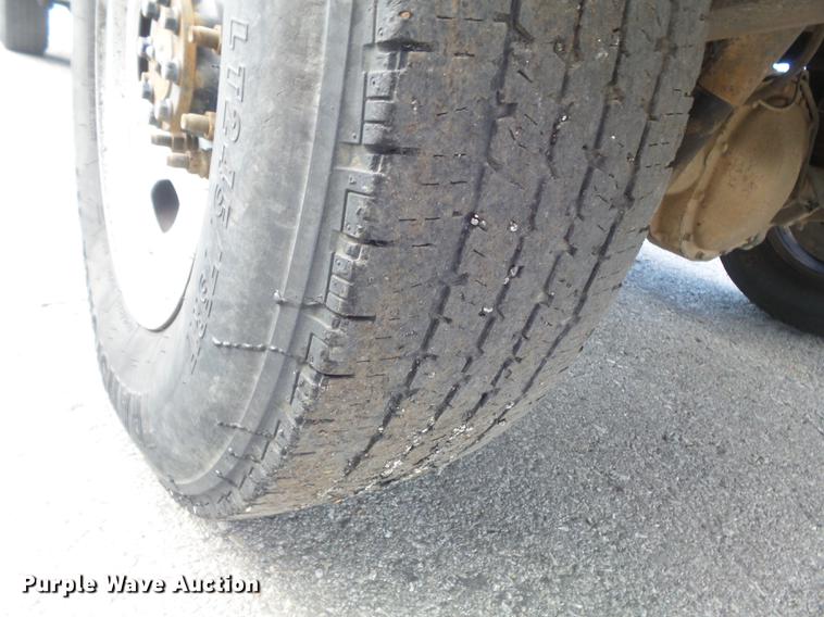 image for item DD7215 2011 Ford F250 Super Duty XL SuperCab pickup truck