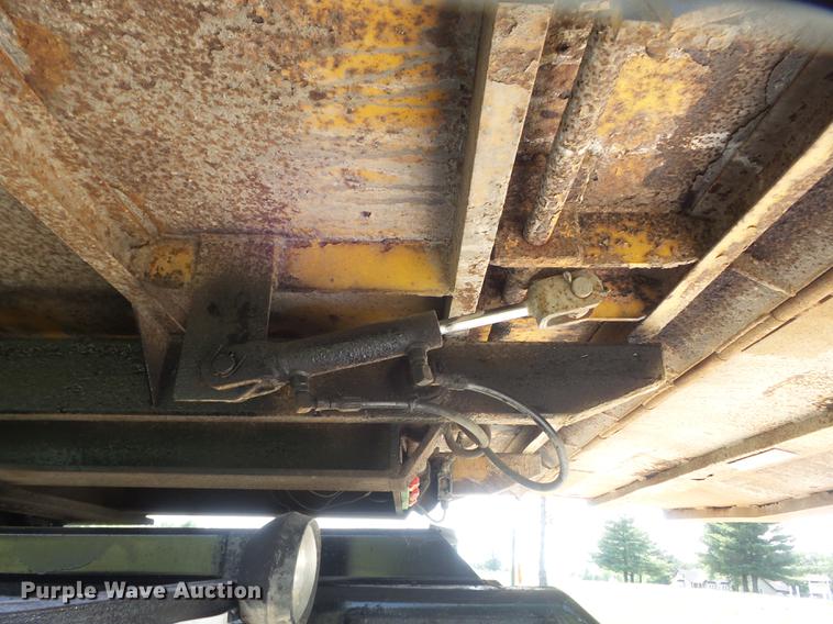 image for item DD7229 1994 White Gmc WG dump truck