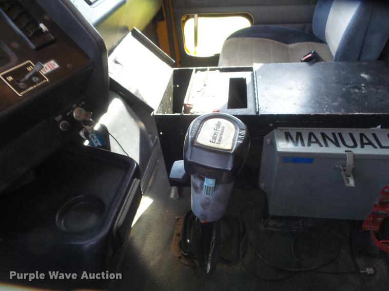 image for item DD7229 1994 White Gmc WG dump truck