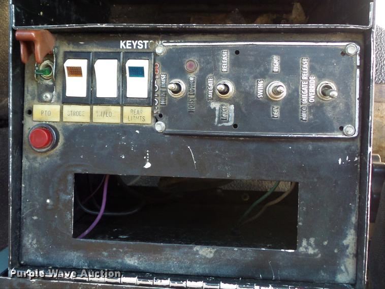 image for item DD7229 1994 White Gmc WG dump truck