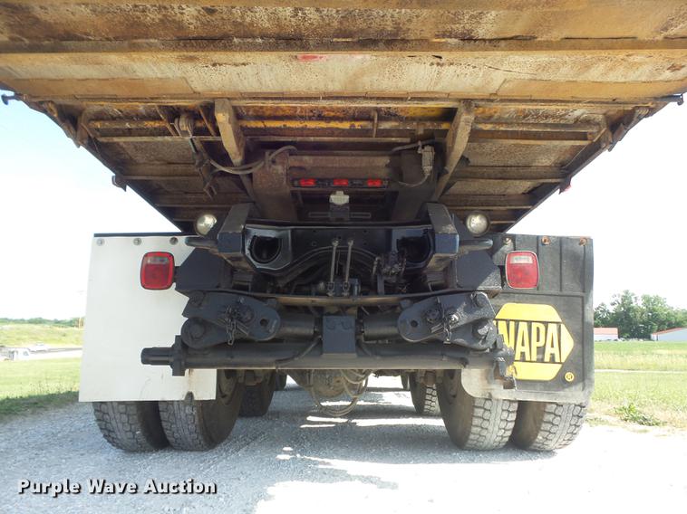 image for item DD7229 1994 White Gmc WG dump truck