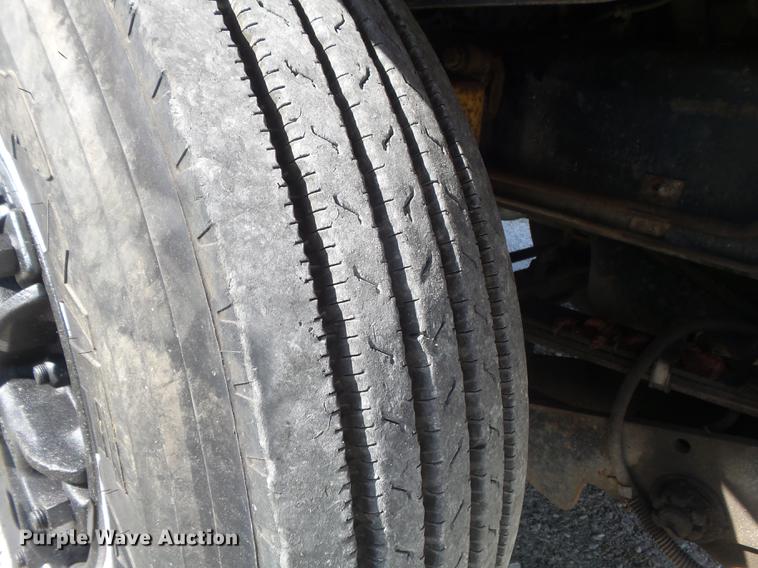 image for item DD7229 1994 White Gmc WG dump truck