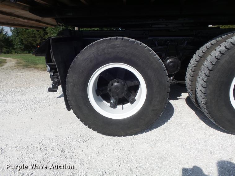 image for item DD7229 1994 White Gmc WG dump truck