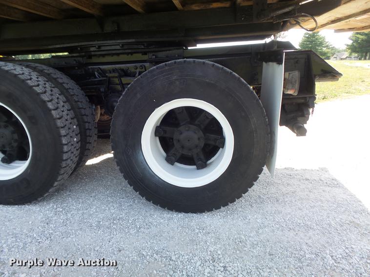 image for item DD7229 1994 White Gmc WG dump truck