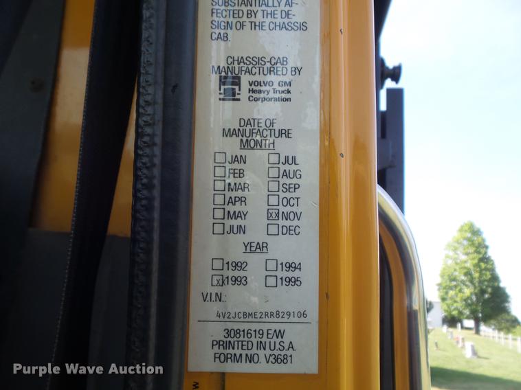 image for item DD7229 1994 White Gmc WG dump truck