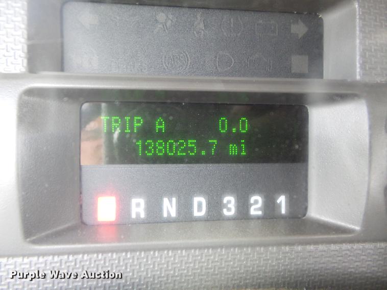 image for item DD7231 2008 Ford F250 Super Duty XL utility bed pickup truck