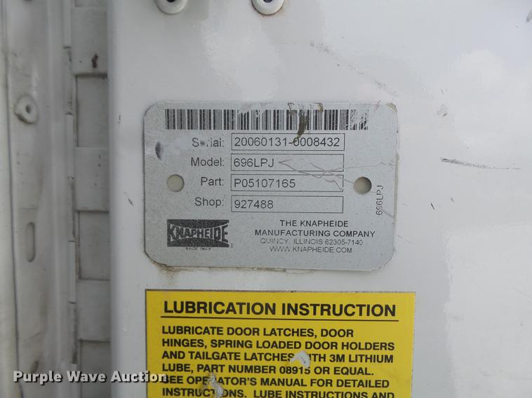 image for item DD7231 2008 Ford F250 Super Duty XL utility bed pickup truck