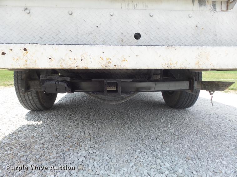 image for item DD7231 2008 Ford F250 Super Duty XL utility bed pickup truck