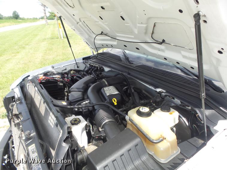 image for item DD7231 2008 Ford F250 Super Duty XL utility bed pickup truck