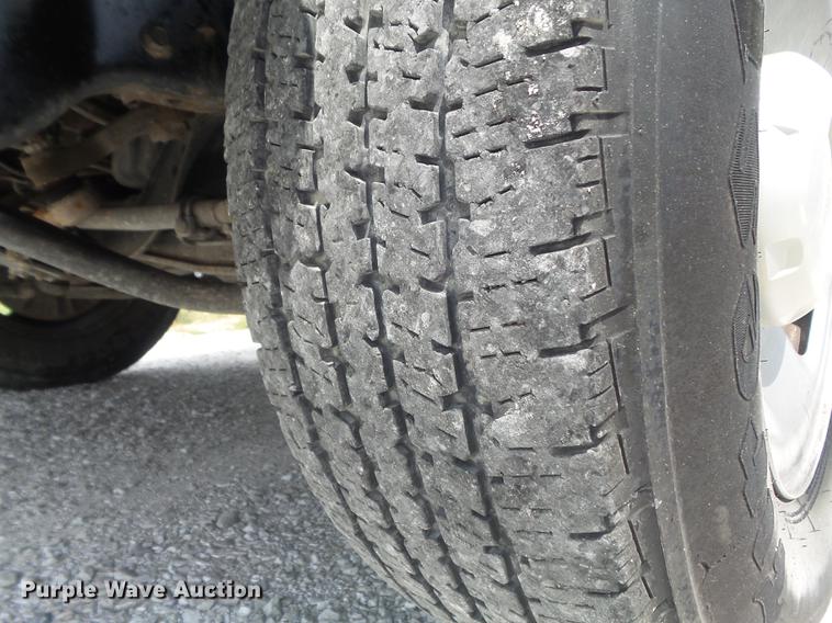 image for item DD7231 2008 Ford F250 Super Duty XL utility bed pickup truck