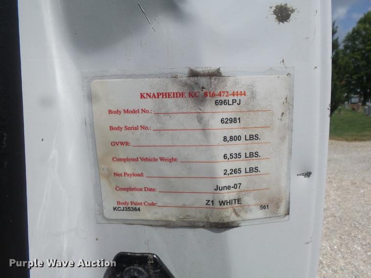 image for item DD7231 2008 Ford F250 Super Duty XL utility bed pickup truck