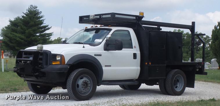 image for item DD7233 2007 Ford F550 Super Duty XL flatbed truck
