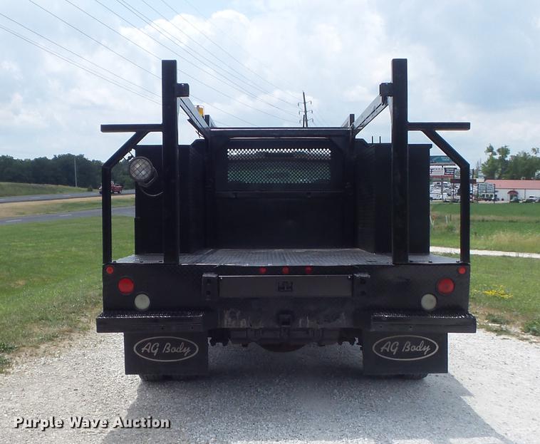 image for item DD7233 2007 Ford F550 Super Duty XL flatbed truck